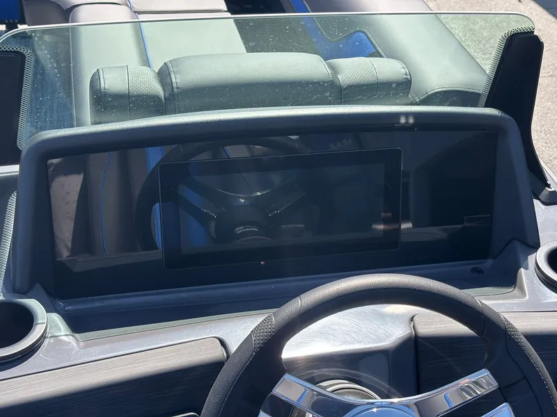 Slide: The Image of Bennington 22 SSB Sport 2026 - 23