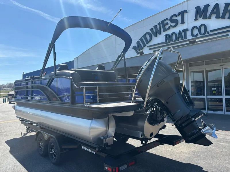 Slide: The Image of Bennington 22 SSB Sport 2026 - 9