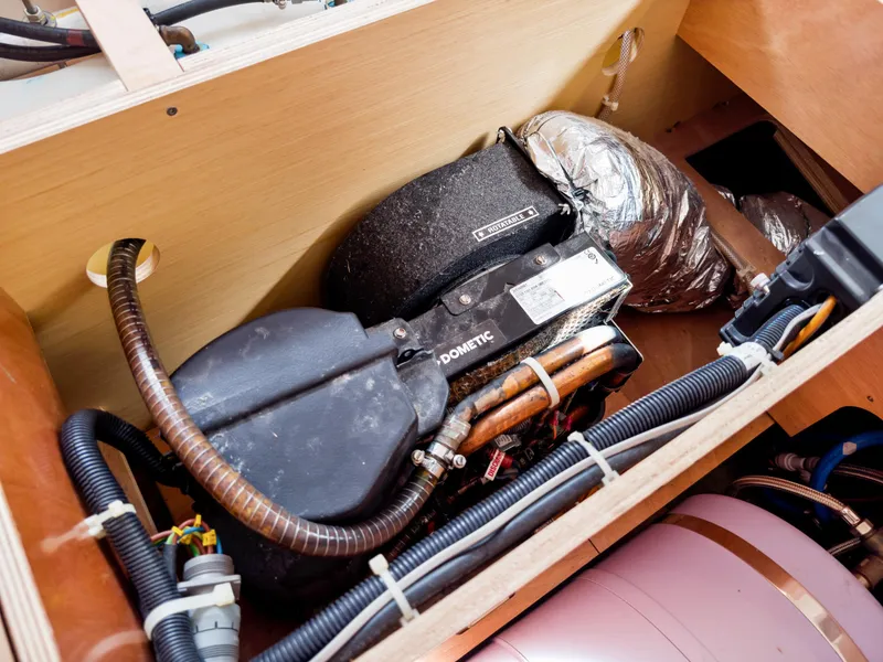 Slide: The Image of Lagoon 42 2018 - 100