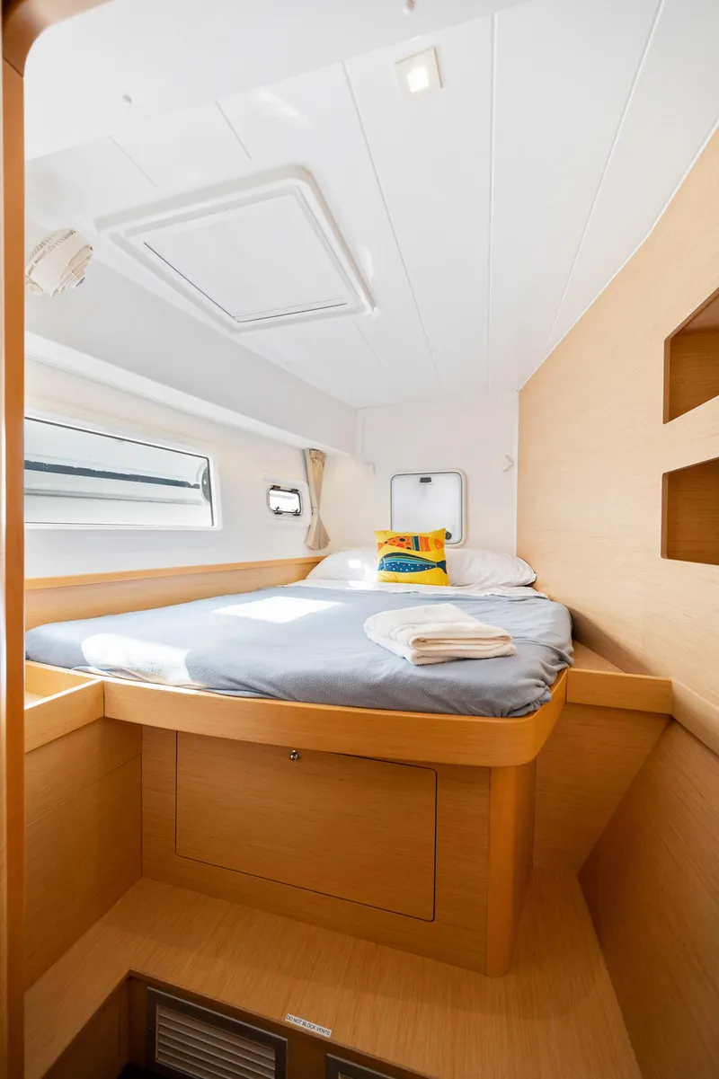 Slide: The Image of Lagoon 42 2018 - 85