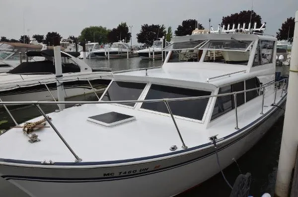 Slide: The Image of Marinette 28 Express Hardtop 1985 - 4