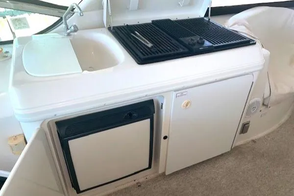 Slide: The Image of Carver Yachts 570 Voyager Pilothouse 2002 - 10