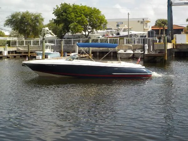 Slide: The Image of Chris-Craft 28 LAUNCH 2007 - 1