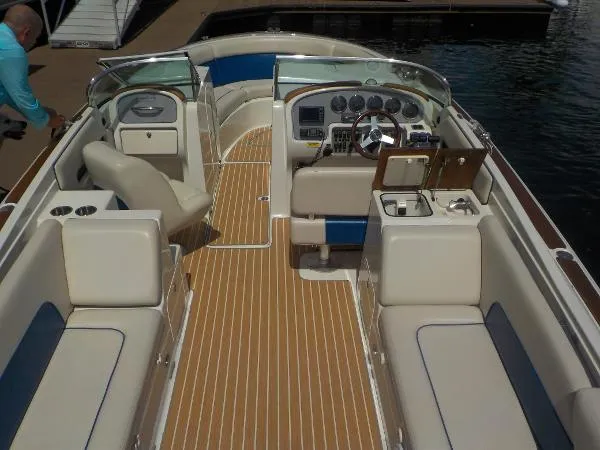 Slide: The Image of Chris-Craft 28 LAUNCH 2007 - 8