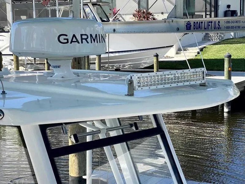 Slide: The Image of Robalo 266 Cayman 2023 - 8