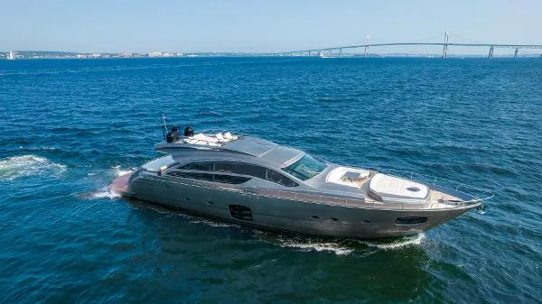 Slide: The Image of Pershing 82 2018 - 1