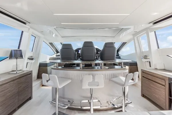 Slide: The Image of Pershing 82 2018 - 7