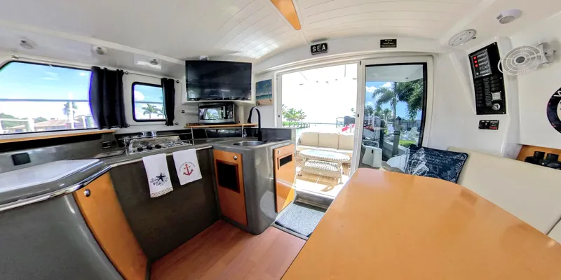 Slide: The Image of Fountaine Pajot Highland 35 2006 - 9