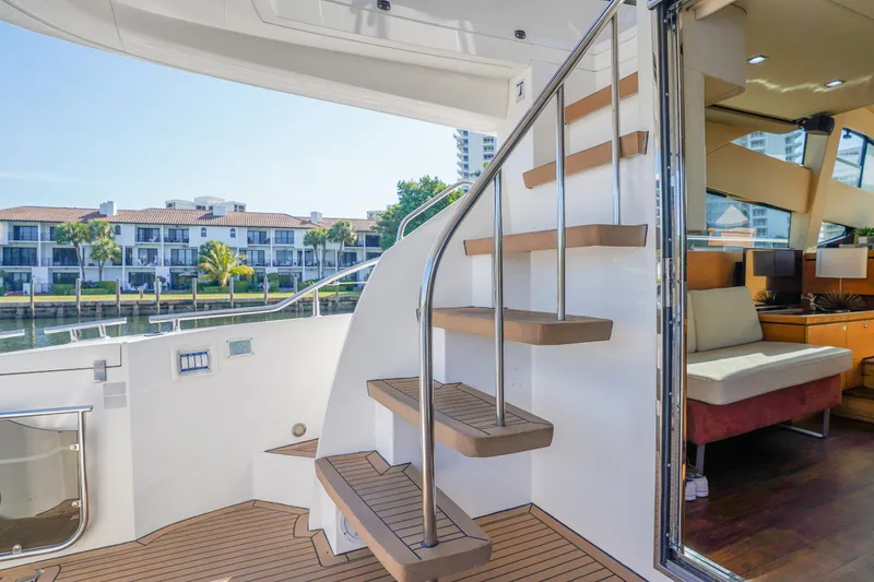 Slide: The Image of Luxury yacht Fairline 48 Phantom 2009, featuring elegant interior and exterior design. - 14