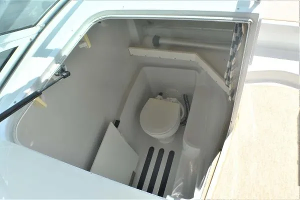Slide: The Image of Glacier Bay 2640 Renegade 2007 - 9