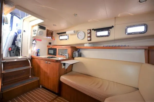 Slide: The Image of Mainship Pilot II (Rum Runner) 2005 - 6