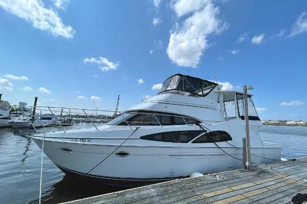 Slide: The Image of Carver Yachts 41 Cockpit Motor Yacht 2005 - 0