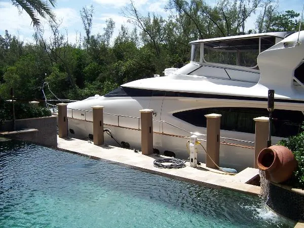 Slide: The Image of Maiora FIPA 20 Flybridge MY 1995 - 1