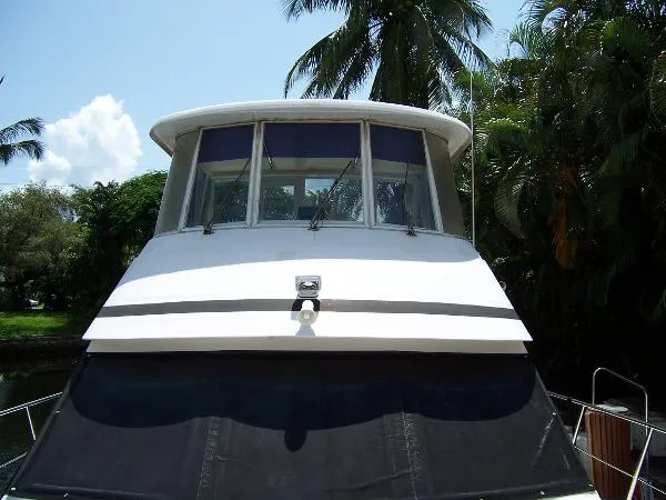 Slide: The Image of Hyatt 51 Motor Yacht 1999 - 10