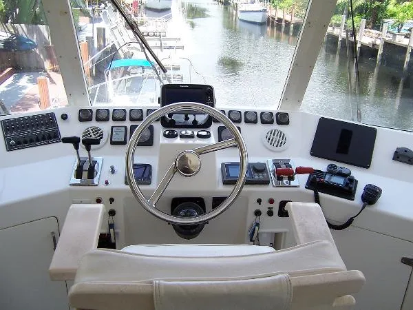 Slide: The Image of Hyatt 51 Motor Yacht 1999 - 11