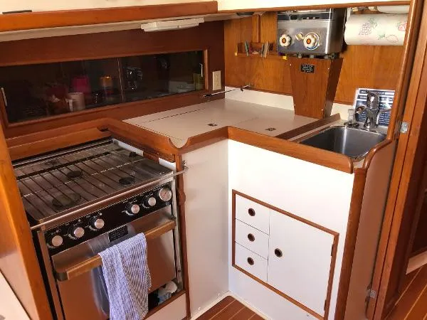 Slide: The Image of Nonsuch 30 1988 - 2