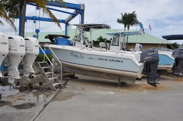 Slide: The Image of Sea Hunt Triton 232 2007 - 1