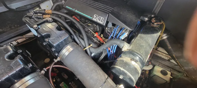 Slide: The Image of 1988 Sea Ray 340 Express Cruiser engine compartment. - 10