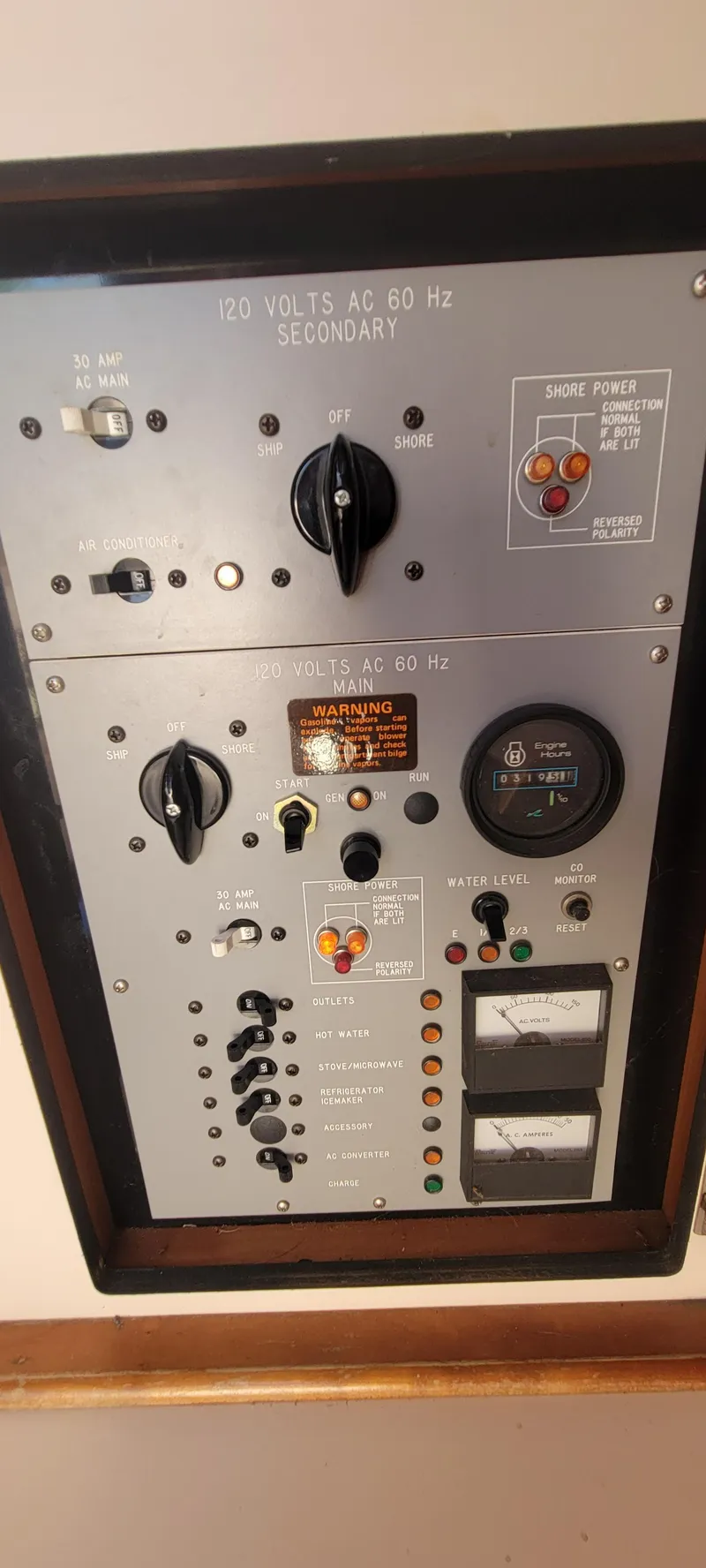Slide: The Image of Control panel of 1988 Sea Ray 340 Express Cruiser. - 19