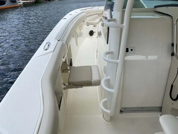 Slide: The Image of Boston Whaler Outrage 380 2019 - 9