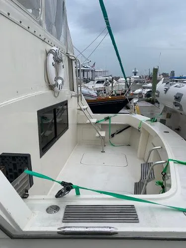 Slide: The Image of Hatteras 48 Cockpit Motoryacht 1983 - 3