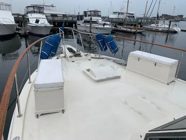 Slide: The Image of Hatteras 48 Cockpit Motoryacht 1983 - 4
