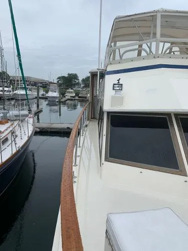 Slide: The Image of Hatteras 48 Cockpit Motoryacht 1983 - 7