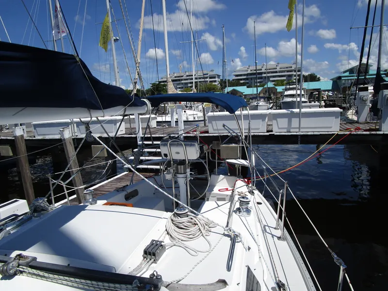 Slide: The Image of Catalina 36 MkII 1994 - 8