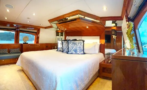 Slide: The Image of Hargrave Custom Raised Pilothouse 2010 - 9