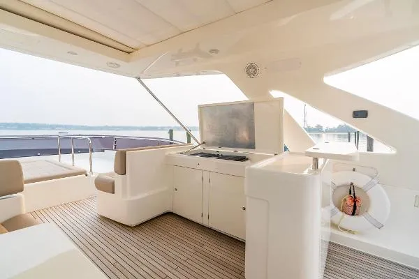 Slide: The Image of Ferretti 800 2013 - 10