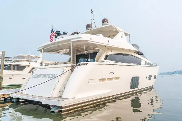 Slide: The Image of Ferretti 800 2013 - 2