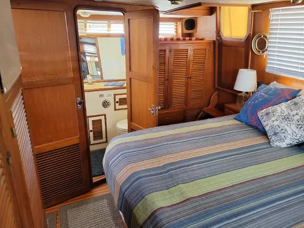 Slide: The Image of Offshore 48 Yachtfisher 1990 - 5