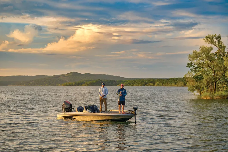 Slide: The Image of Triton 21XP Patriot 2026 - 126