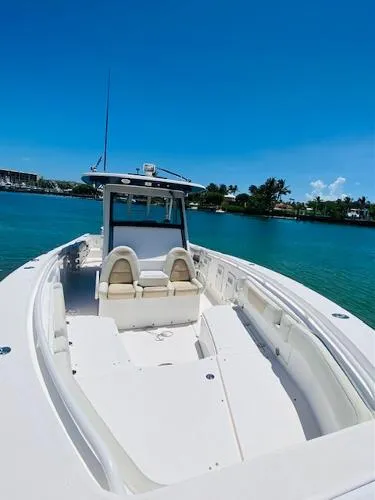 Slide: The Image of Everglades 355 Center Console 2014 - 11