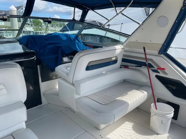 Slide: The Image of Sea Ray 400 Express Cruiser 1993 - 10