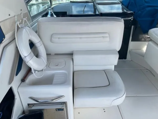 Slide: The Image of Sea Ray 400 Express Cruiser 1993 - 11