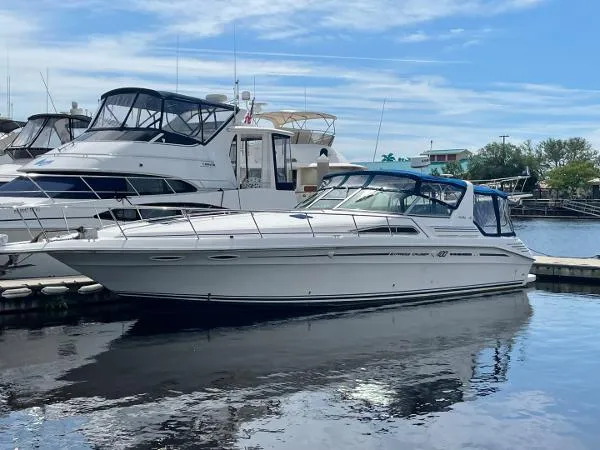 Slide: The Image of Sea Ray 400 Express Cruiser 1993 - 3