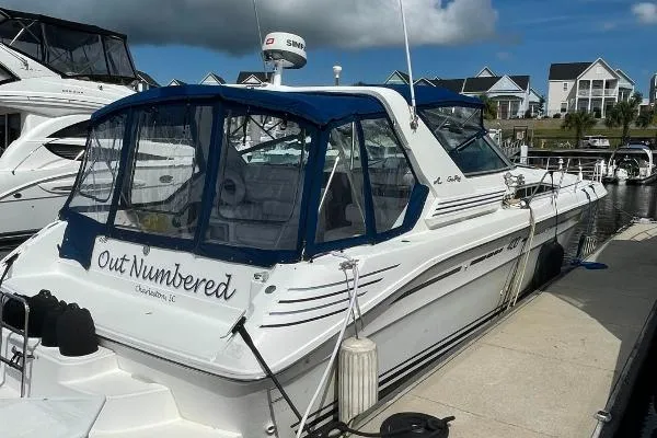 Slide: The Image of Sea Ray 400 Express Cruiser 1993 - 7