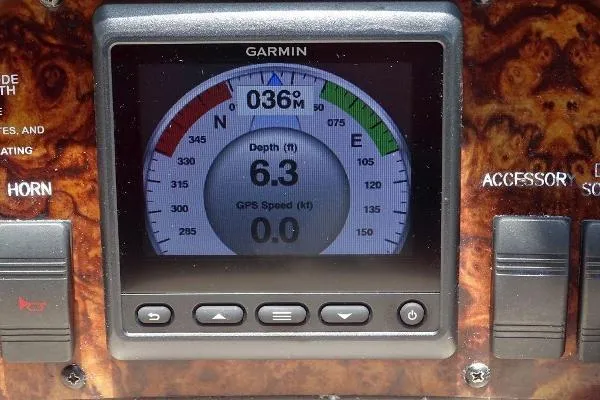 Slide: The Image of Sea Ray 340 Sundancer 2002 - 11