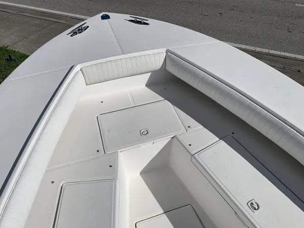 Slide: The Image of Regulator Marine 26 Forward Seating 1999 - 5