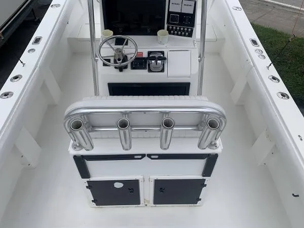 Slide: The Image of Regulator Marine 26 Forward Seating 1999 - 9