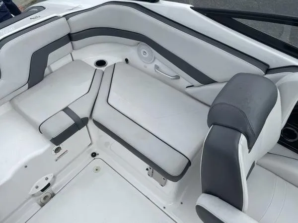 Slide: The Image of Yamaha AR240 2017 - 7