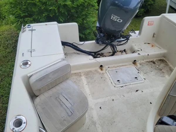 Slide: The Image of Scout 202 Sportfish 2000 - 10