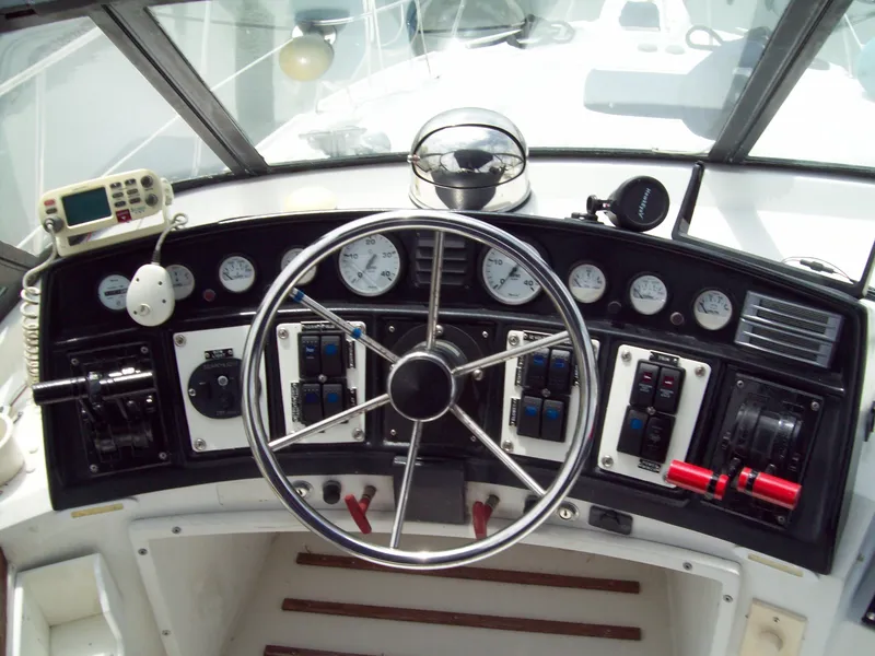Slide: The Image of Carver Yachts Mariner 1987 - 5