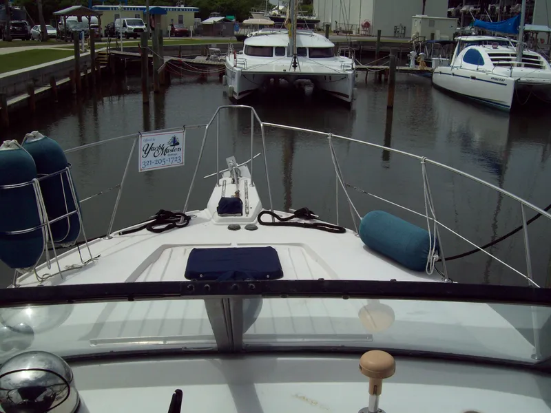 Slide: The Image of Carver Yachts Mariner 1987 - 6