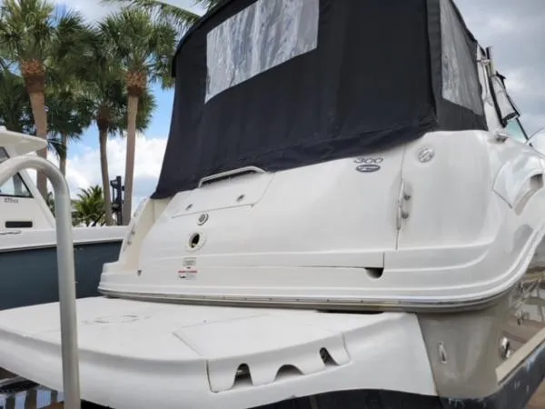 Slide: The Image of Sea Ray 300 Sundancer 2006 - 6