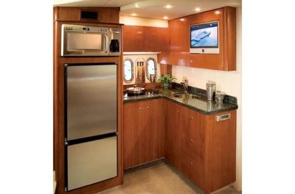 Slide: The Image of Cruisers 390 Sports Coupe 2007 - 4