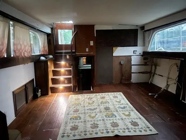 Slide: The Image of Matthews Flush Deck Motor Yacht 1973 - 1
