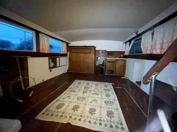 Slide: The Image of Matthews Flush Deck Motor Yacht 1973 - 3