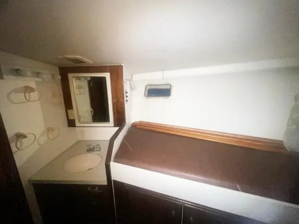 Slide: The Image of Matthews Flush Deck Motor Yacht 1973 - 7
